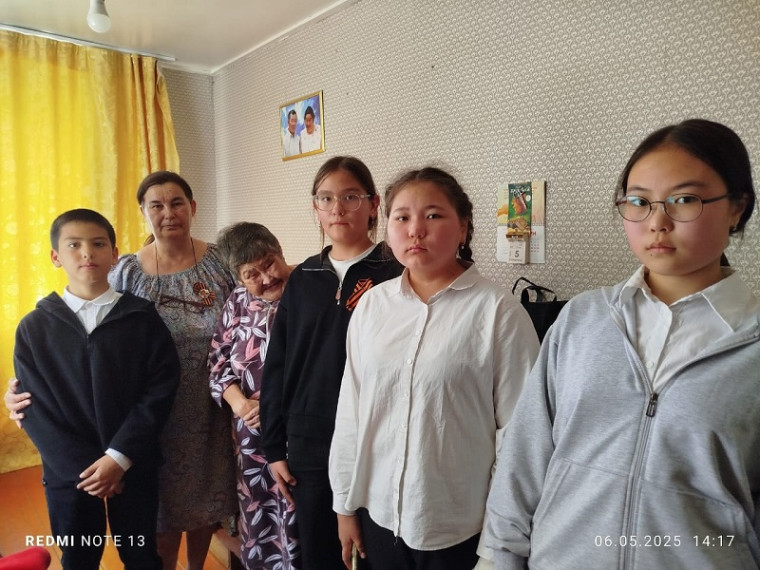 Акция «Поздравление детей войны на дому».